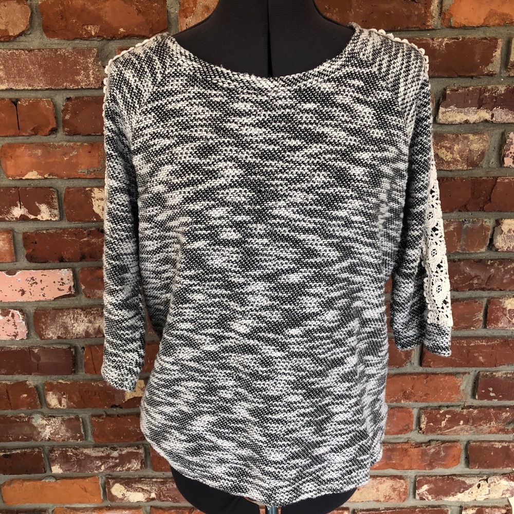 F21 Contemporary sweater